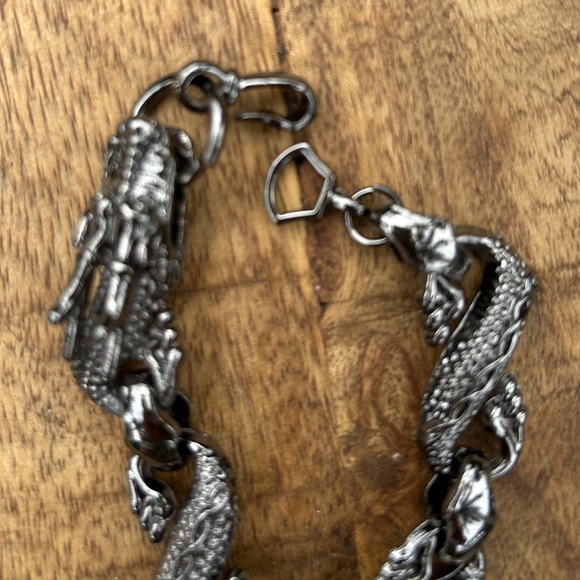 ✨Dragon bracelet hematite mixed metal, statement and protection in one. - Picture 3 of 4